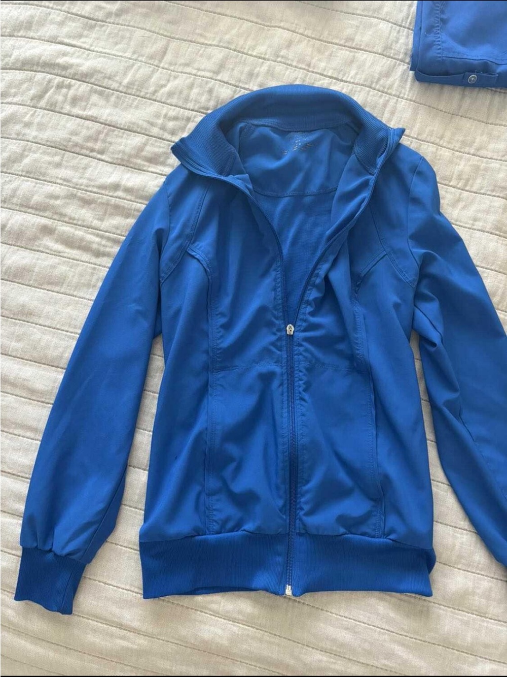 Cherokee infinity scrub jacket